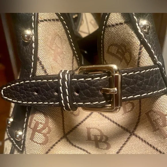 Dooney & Bourke Brown and Tan Signature Bag - Picture 3 of 13